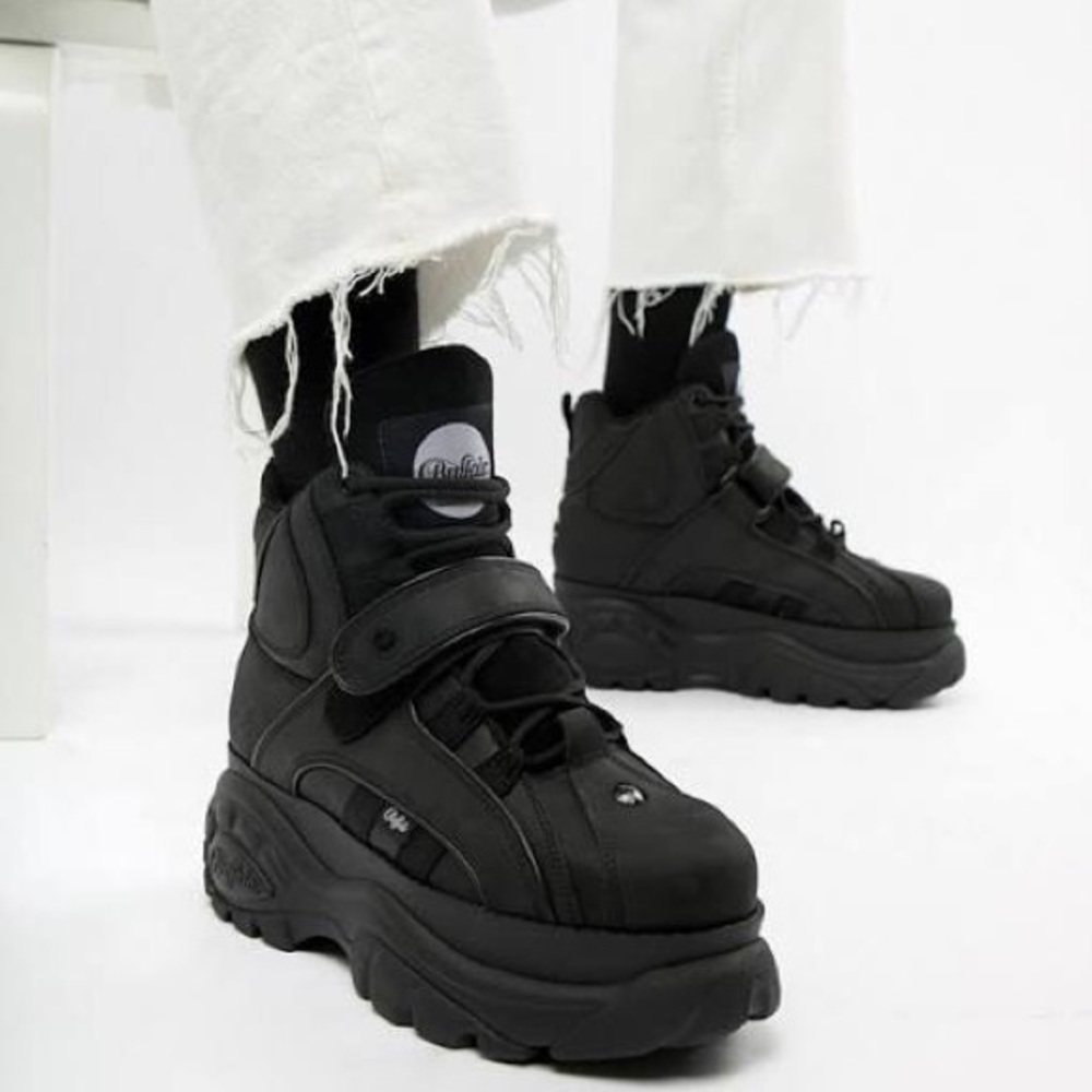 SOLD Buffalo Classic Platform High-Top Sneakers